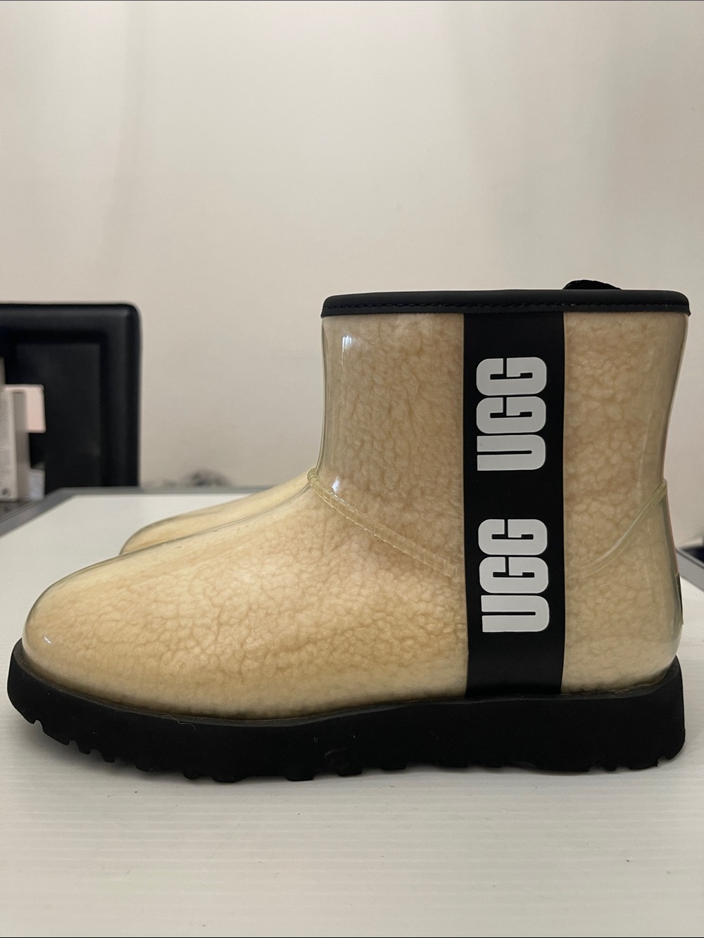 UGG WINTER CLASSIC MINI ANKLE BOOTS WOMENS SIZE 8